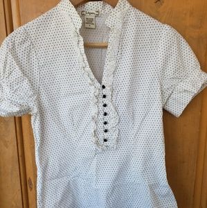 Button-up ruffle shirt and fancy black snaps